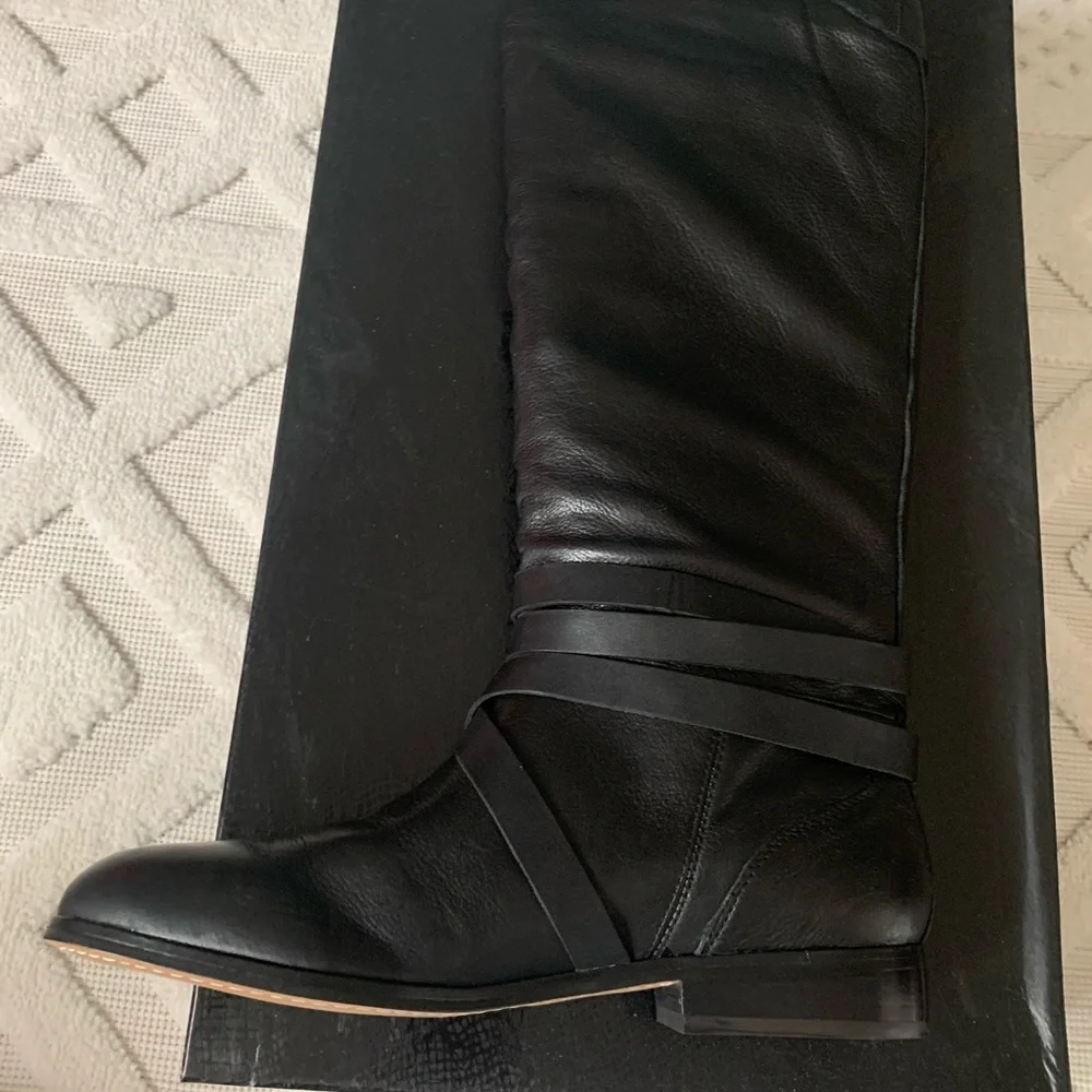 Riding‎ boots